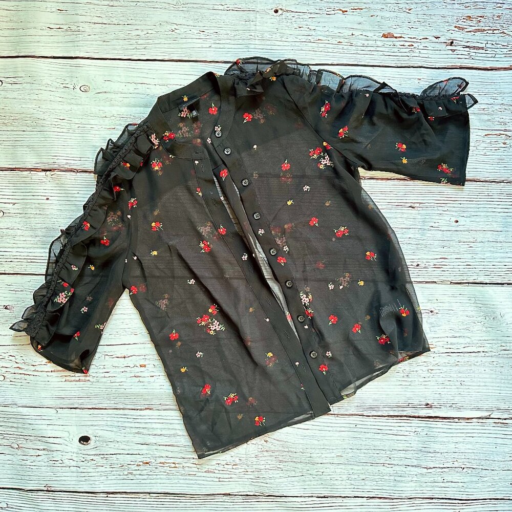 WHO WHAT WEAR black and floral blouse